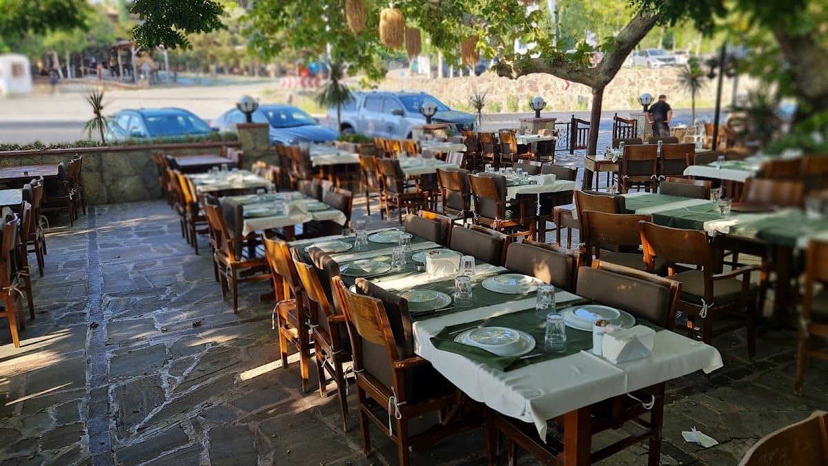 Tarihi Çınaraltı Restaurant