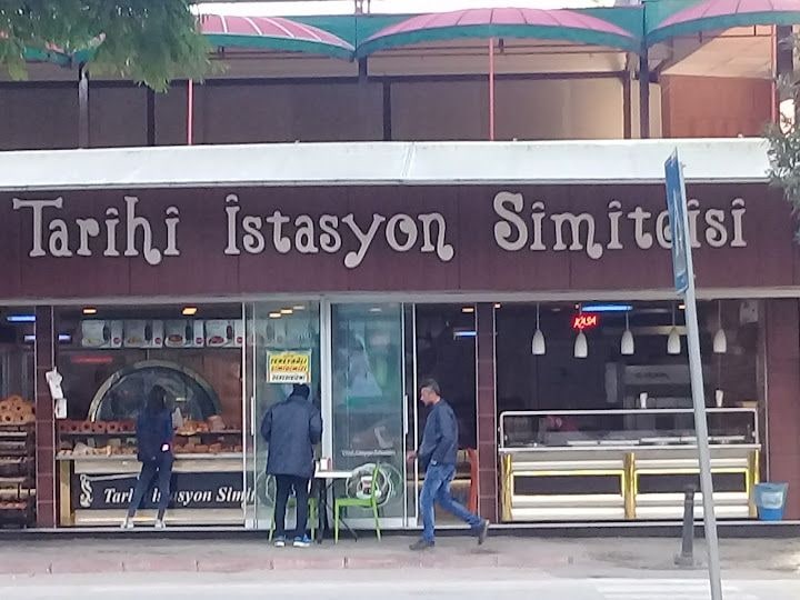 Tarihi Istasyon Simitçisi