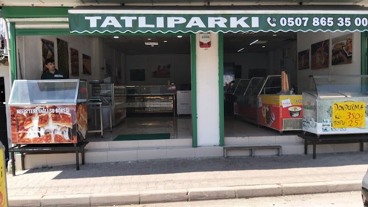 Tatlı parkı börek