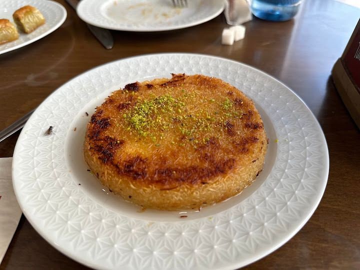 Tatlıcı Zeki / Kenan Evren Şubesi