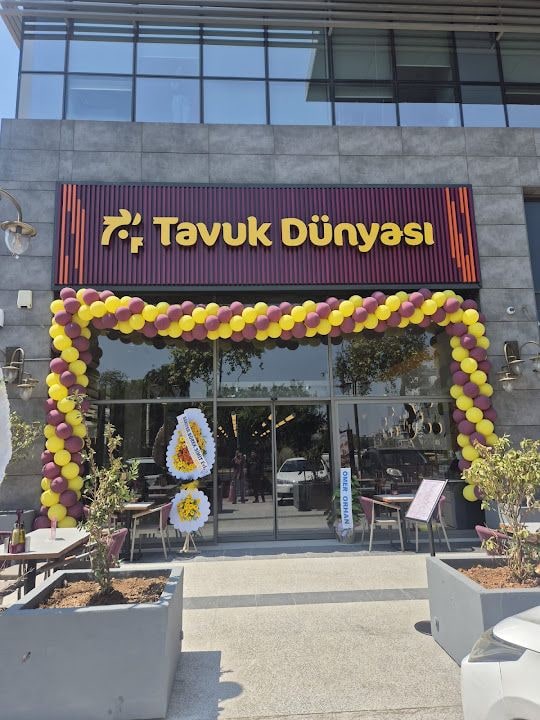 Tavuk Dünyası Evliya Çelebi Cadde