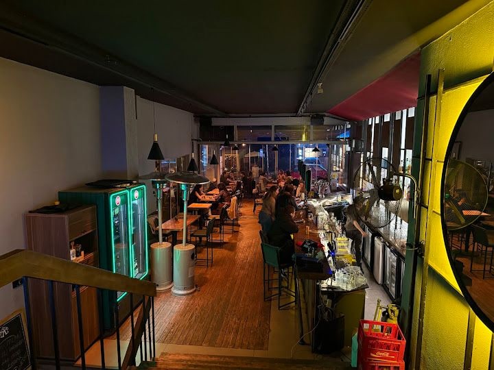 Tenedos Pub