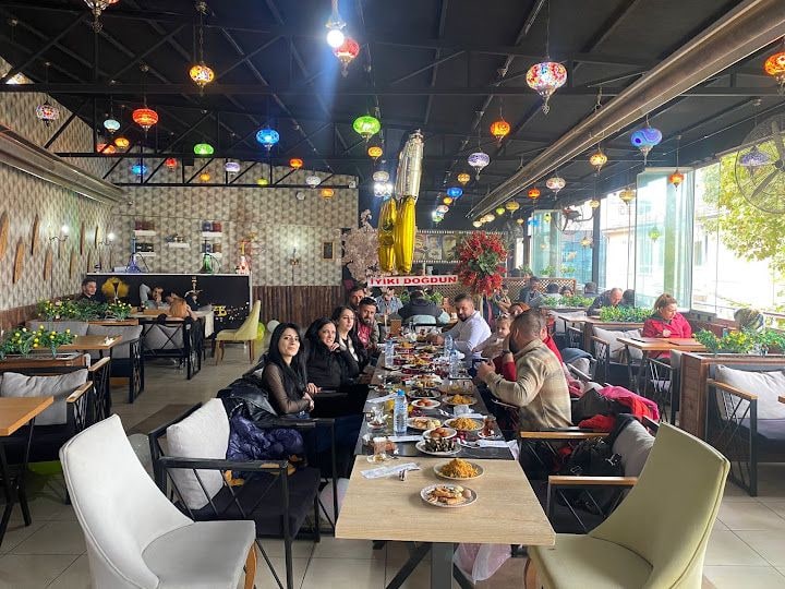 Teras Balkon Cafe Bistro Lounge