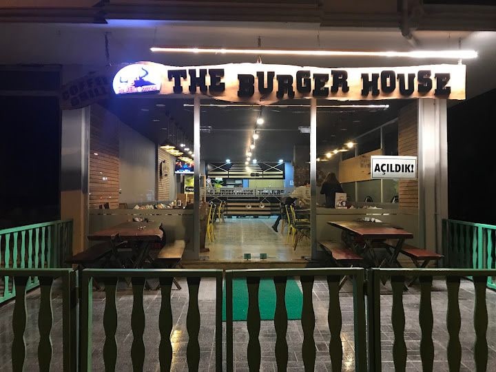 The Burger House Hopa