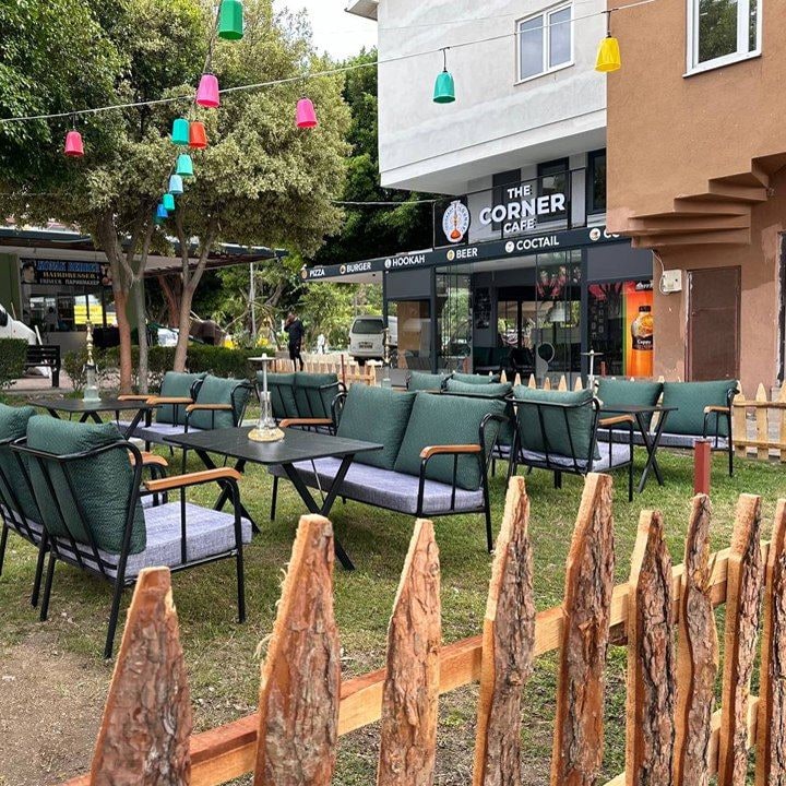 The Corner Cafe & Hookah