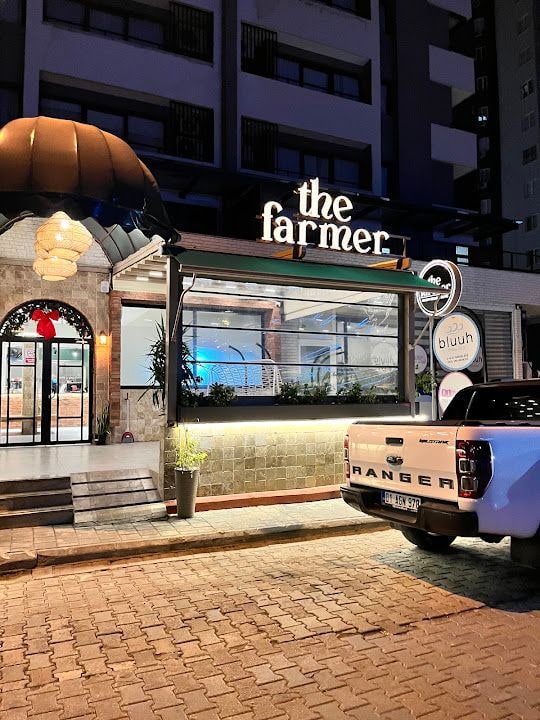 The Farmer Healthy Kitchen & Coffee