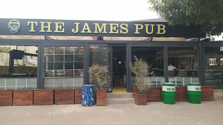 The James Pub