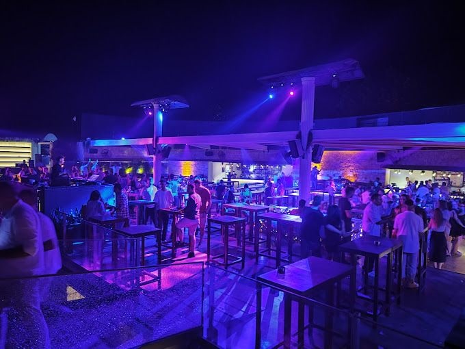 The Nox Side Club & Lounge