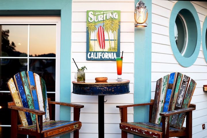 The Reef Bar Bistro Club