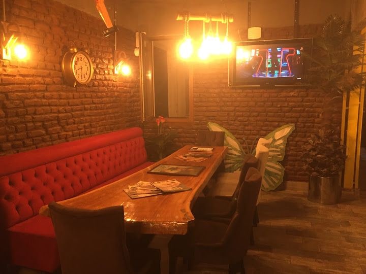 The Riva Lounge Cafe