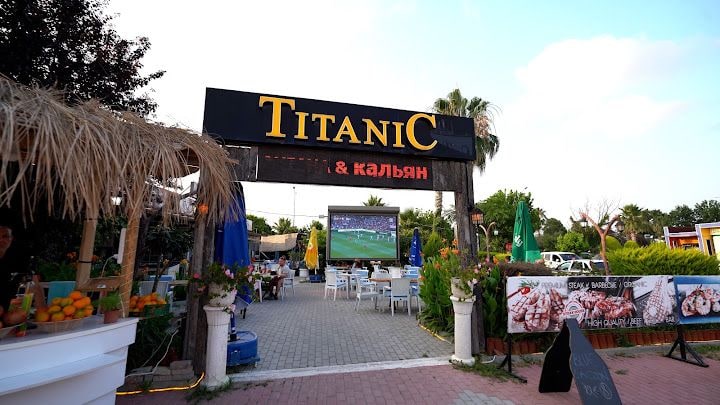 Titanic Restaurant & Bar