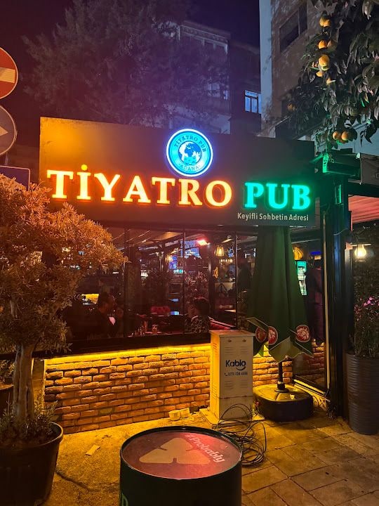 Tiyatro Cafe Pub Dart Club