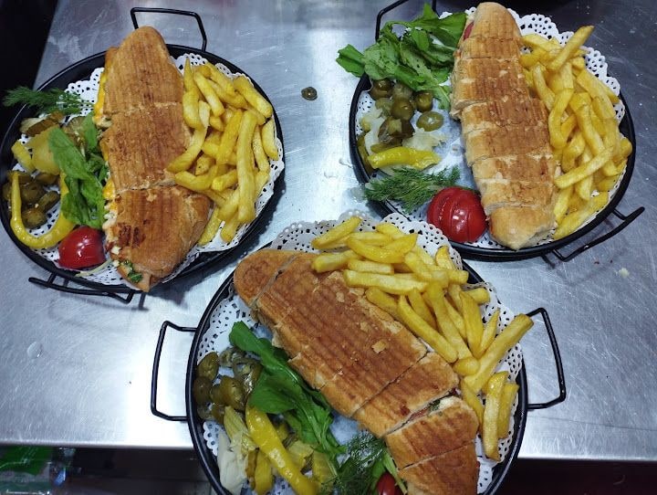 Tostcu Halil Söke Söğüşcüsü Tek Kumpircisi Ve Meze Evii