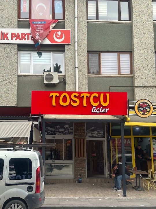 Tostçu Üçler