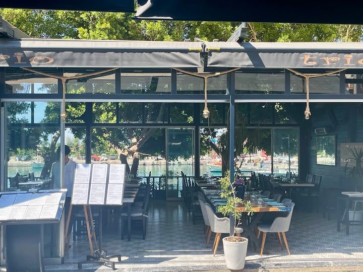 Trio Restaurant & Cocktail Lounge