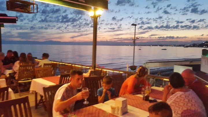 Tropic hotel & Restaurant