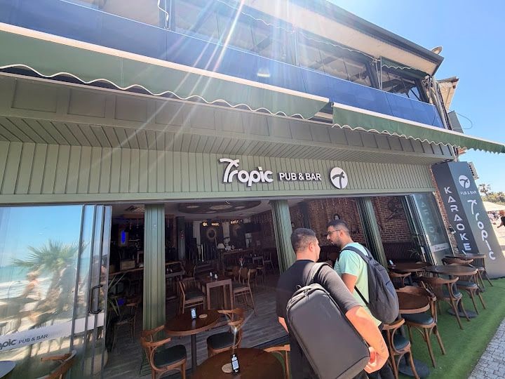 Tropic Pub & Bar