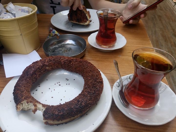 Tunalı Simitçisi