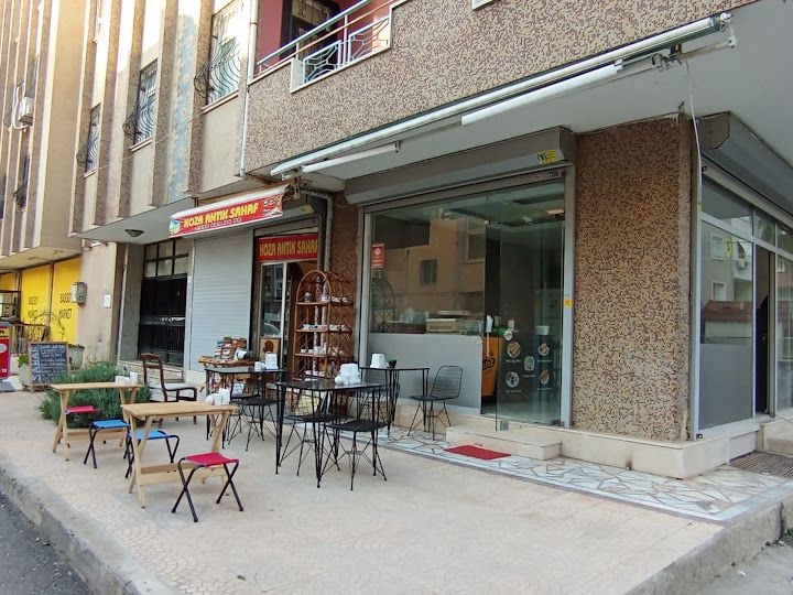 Tuntina Cafe