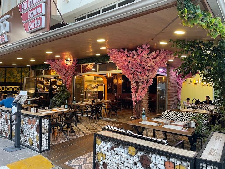 Tuwana Restaurant & Steak House