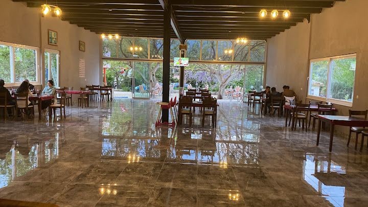 Uğur Restoran Cafe Butik Otel Adrasan