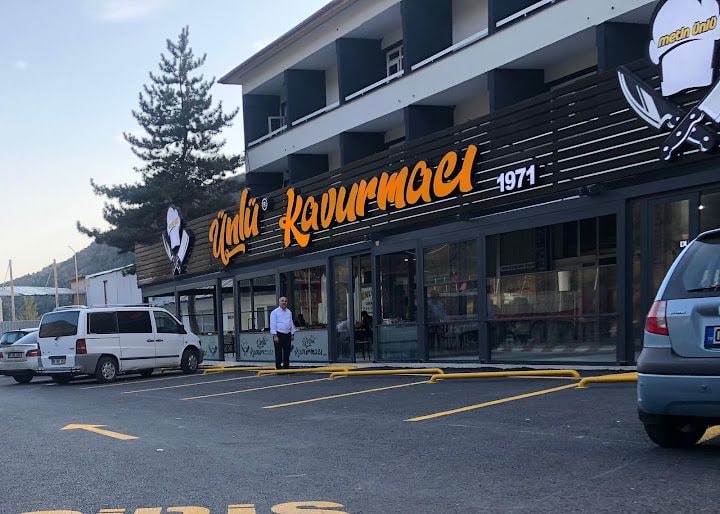 ÜNLÜ KAVURMACI