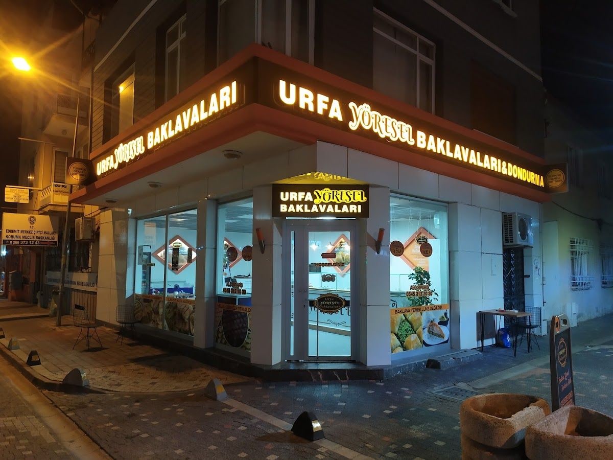 Urfa Yöresel Baklavaları Edremit