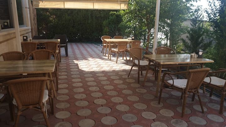 Ustam Meze & Mangal