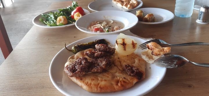 Üstün Köfte Piyaz & Kahvaltı