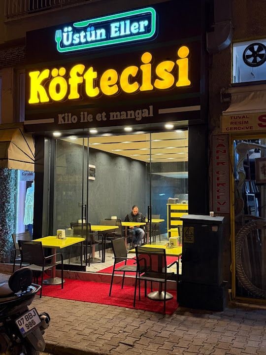 Üstüneller köftecisi