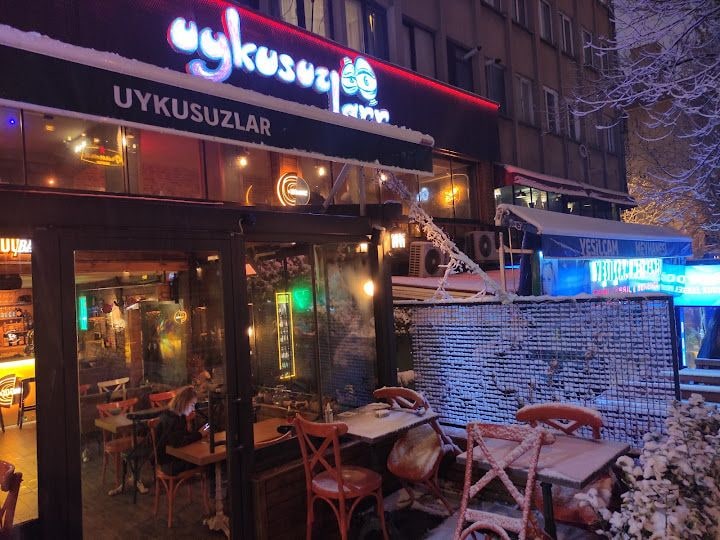 Uykusuzlarr pub