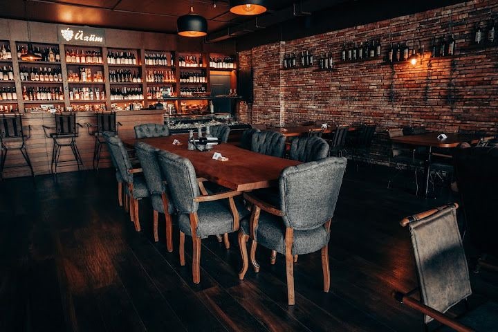 Üzüm Wine&whiskey House