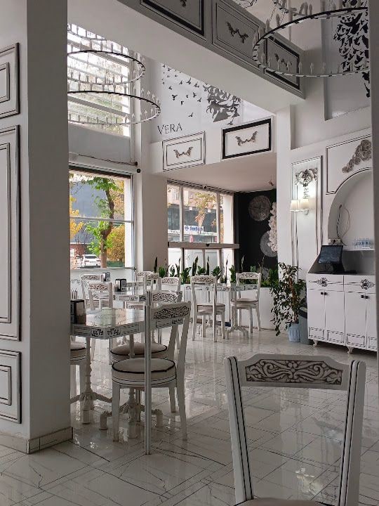 VERA CAFE & PATİSSERİE