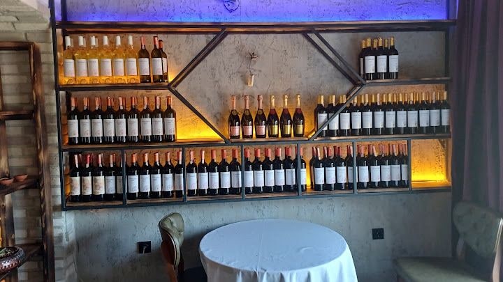 Vinus Wine House