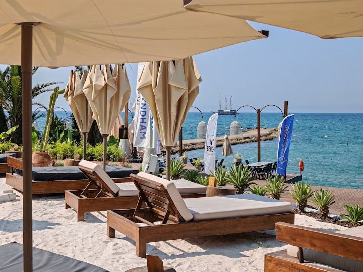 W Beach Restaurant