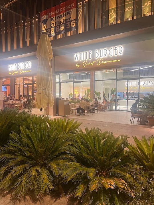 White Burger By Serhat Doğramacı Antalya Lara