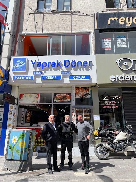 Yaprak Döner | Komutan'ın Yeri