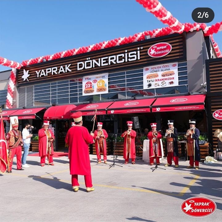 Yaprak Dönercisi Batı Bulvarı