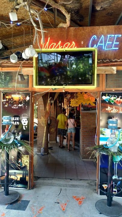 Yaşar Bar
