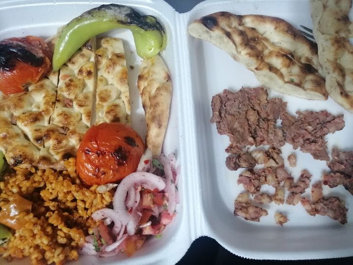 Yeni Divan Kebap Salonu