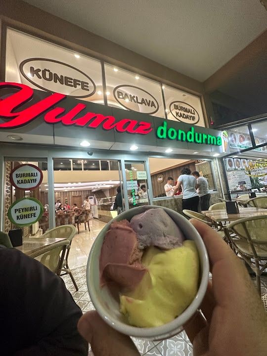 Yılmaz Dondurma Fıstıklık Şubesi