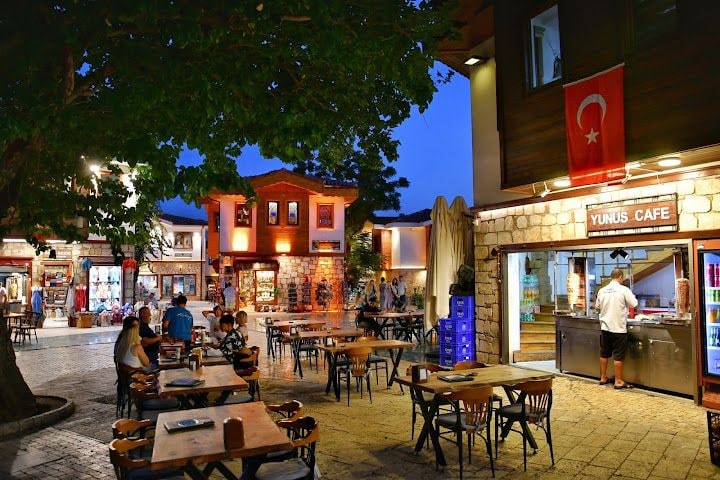 Yunus Cafe Bistro