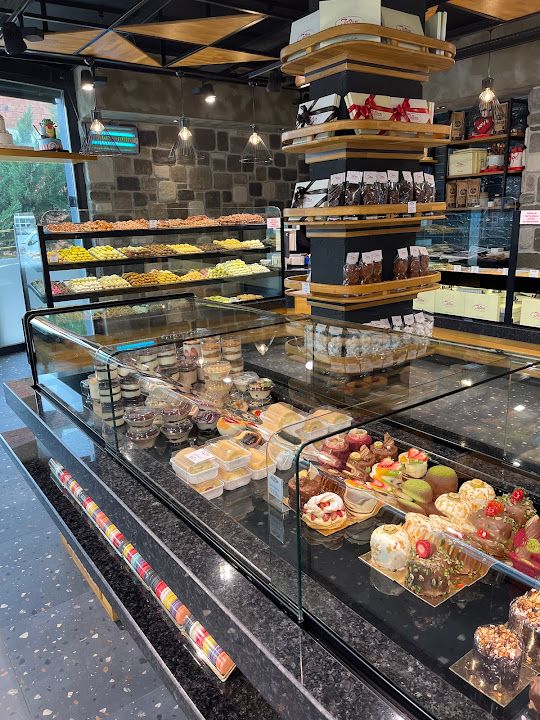 Yuvacık Tatlan Pastane & Cafe