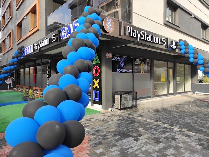 Zeal Playstation 5 Cafe