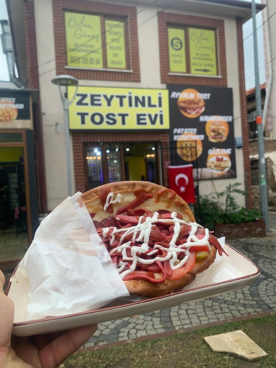 Zeytinli Tost Evi