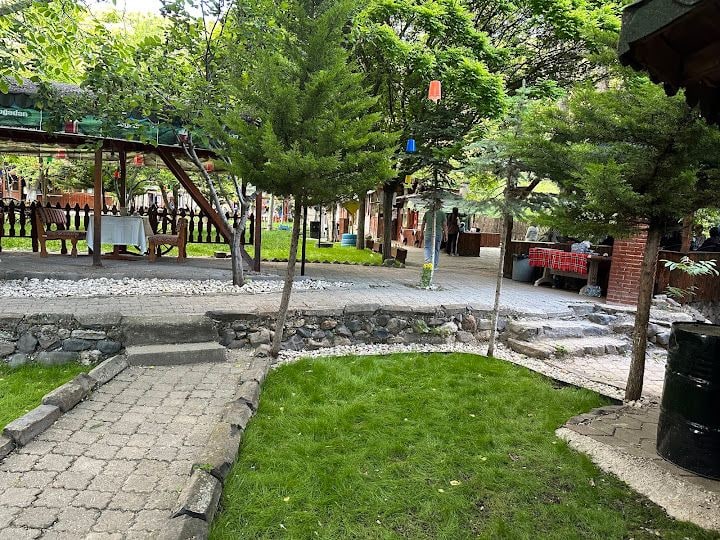 Zindancık Kır Bahçesi & Restoran