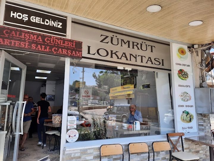 Zümrüt Lokantasi