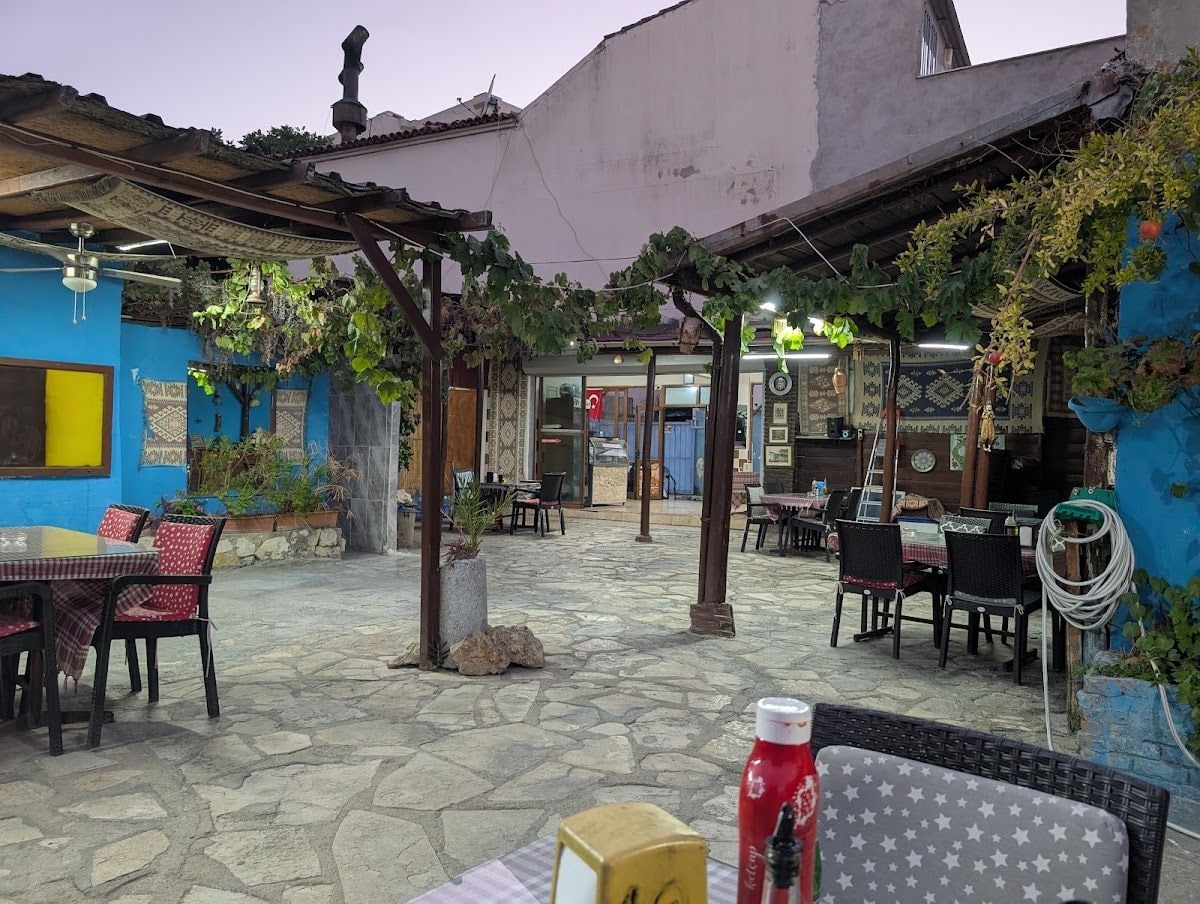 Zümrüt Pide Salonu