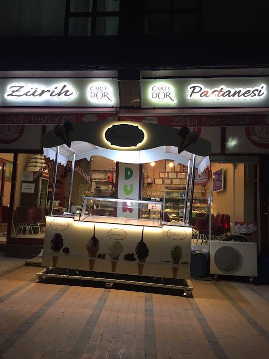 Zürih Pastanesi