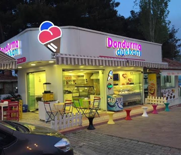 Hanımeli Dondurma Dükkanı